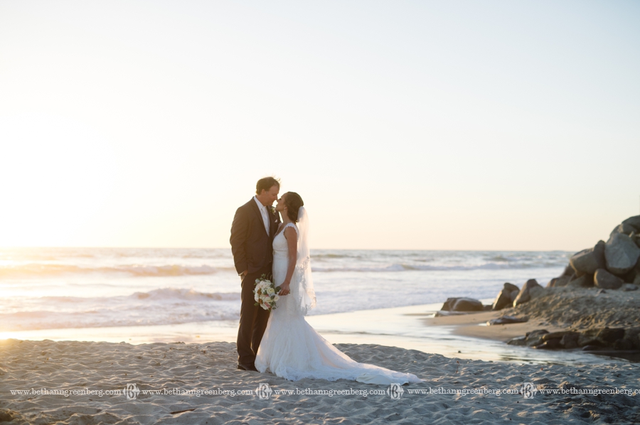 017Bethann Greenberg Photography San Diego Wedding San Diego Wedding Photography Simply Adina Floral Moonlight Beach Encinitas